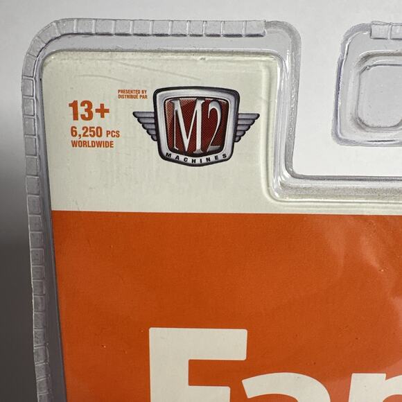 M2 MACHINES 1954 Buick Skylark Fanta A25 Limited Edition 6,250 - Picture 2 of 9